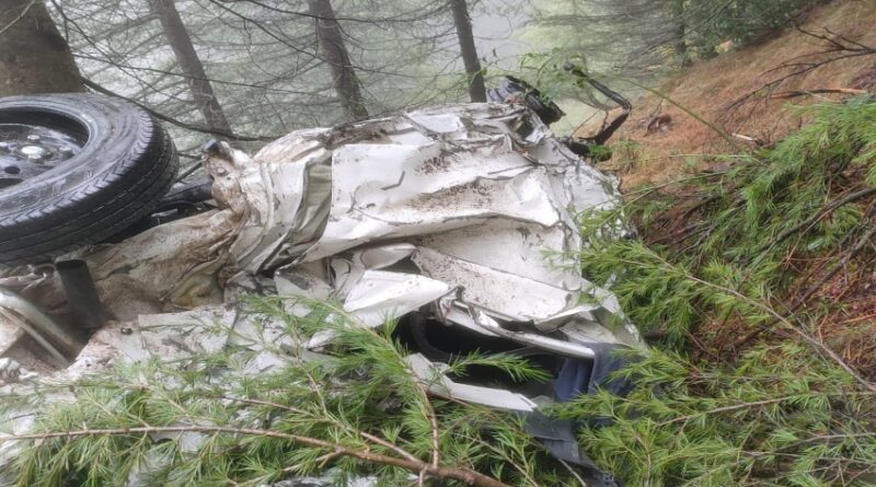Chakrata Accident: गहरी खाई में गिरी गाड़ी, दो लोगों की हुई तत्काल मौत