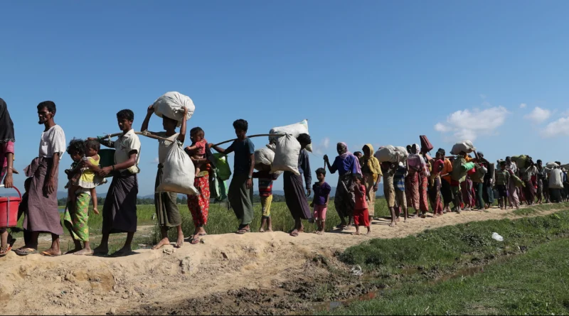Rohingya: बुरे फंसे रोहिंग्या, दूसरों पर सितम ढाने वाले खुद बने शिकार