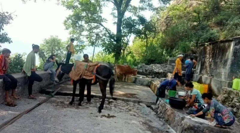Rishikesh के गाँव में पानी की कमी