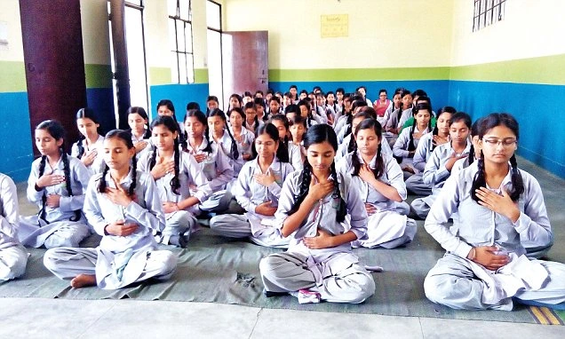 स्कूल बच्चों के लिए योग