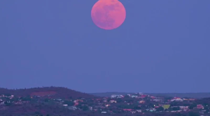 Strawberry Moon June 2025 full moon